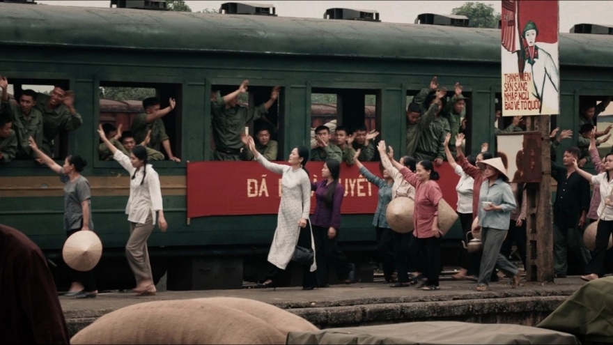 “Mưa đỏ” – Khi điện ảnh trở thành hành trình truyền cảm hứng