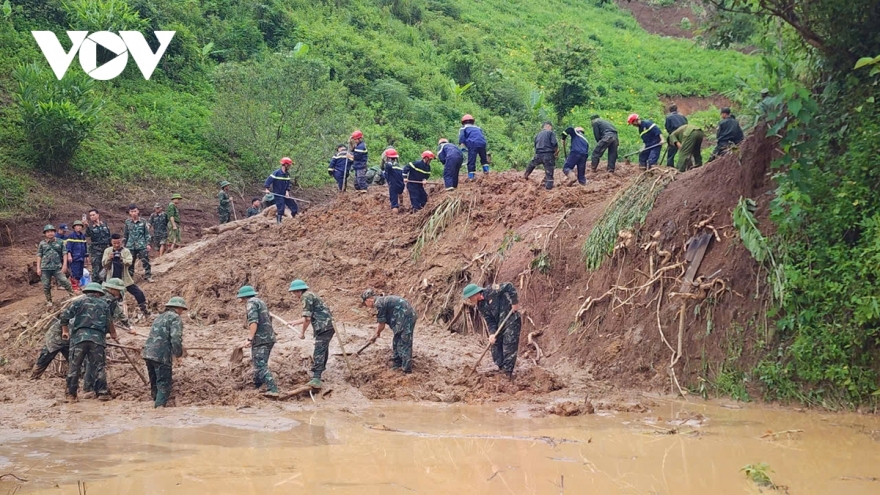 Bộ Quốc phòng yêu cầu khẩn trương khắc phục hậu quả mưa lũ, sạt lở đất