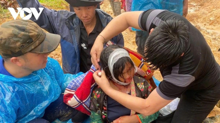 Bộ Y tế chỉ đạo cứu chữa khẩn cấp nạn nhân do mưa lũ, sạt lở