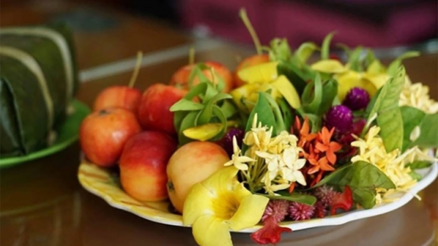 Lễ vật cúng ngày mồng Một và mồng Một tháng Bảy khác biệt ở đâu?