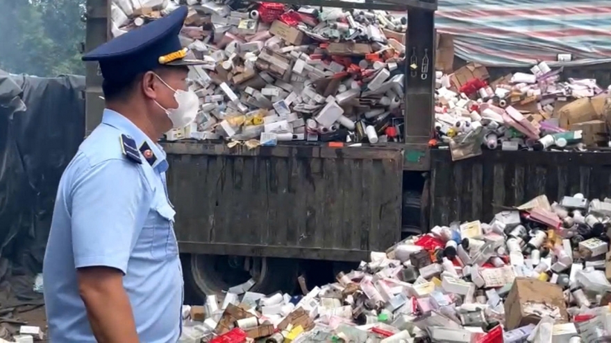 Tiêu huỷ hơn 91.000 sản phẩm mỹ phẩm vi phạm, thu nộp ngân sách trên 350 triệu đồng