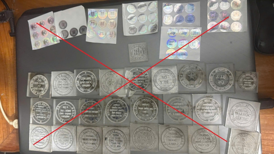 Triệt phá đường dây làm giả nhiều loại con dấu, giấy tờ ở Đồng Nai