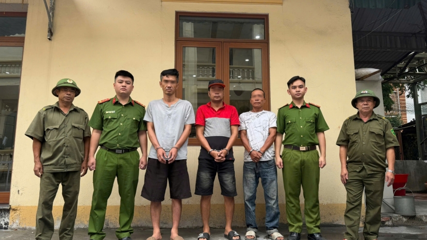 Khởi tố nhóm tổ chức sử dụng và mua bán trái phép ma túy