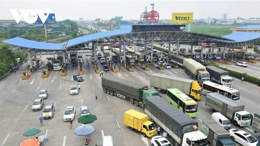 Cục CSGT lên tiếng về lý do đề xuất cấm xe tải đi làn tốc độ cao nhất trên cao tốc