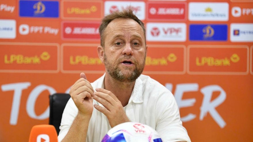 HLV Polking hết lời khen ngợi Alan và học trò Việt kiều sau trận thắng Hà Nội FC