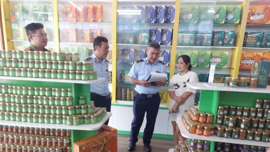 Khởi tố vụ sản xuất gần 24.000 lọ yến sào giả ở Phú Thọ