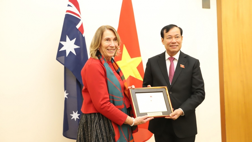 Chủ nhiệm Ủy ban Quốc phòng, An ninh và Đối ngoại thăm làm việc tại Australia