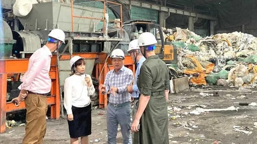 Dùng rác thải nhựa làm chất đốt sản xuất xi măng, nhất cử lưỡng tiện