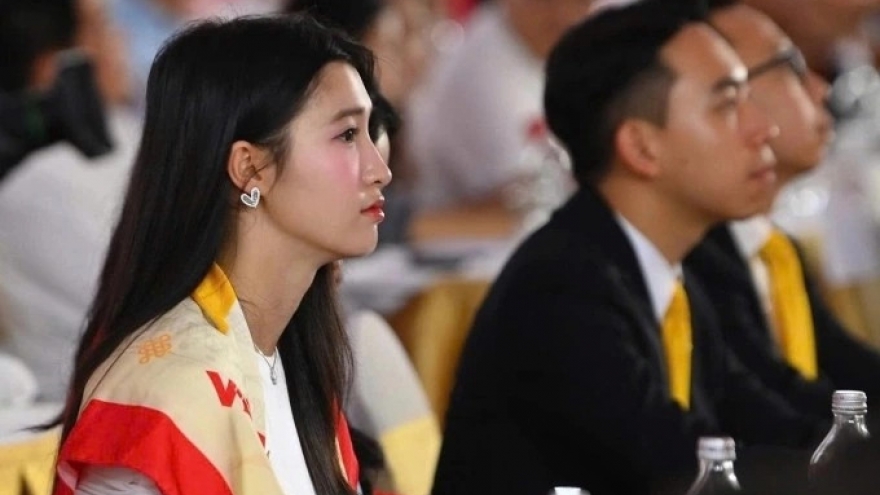 Sao Việt 20/8: Á hậu Phương Nhi hiếm hoi dự sự kiện cùng chồng