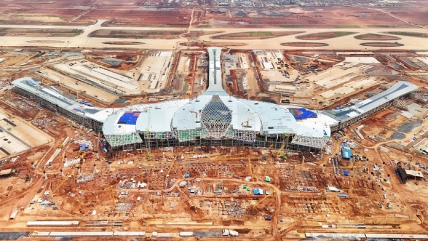 Chuyên gia: Không nên dồn hết chuyến bay quốc tế về Long Thành