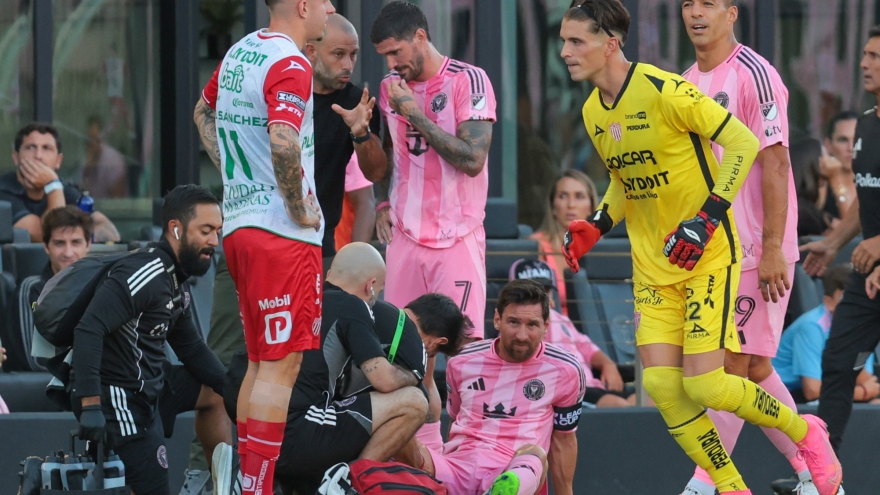 Messi chấn thương, nguy cơ nghỉ thi đấu dài hạn