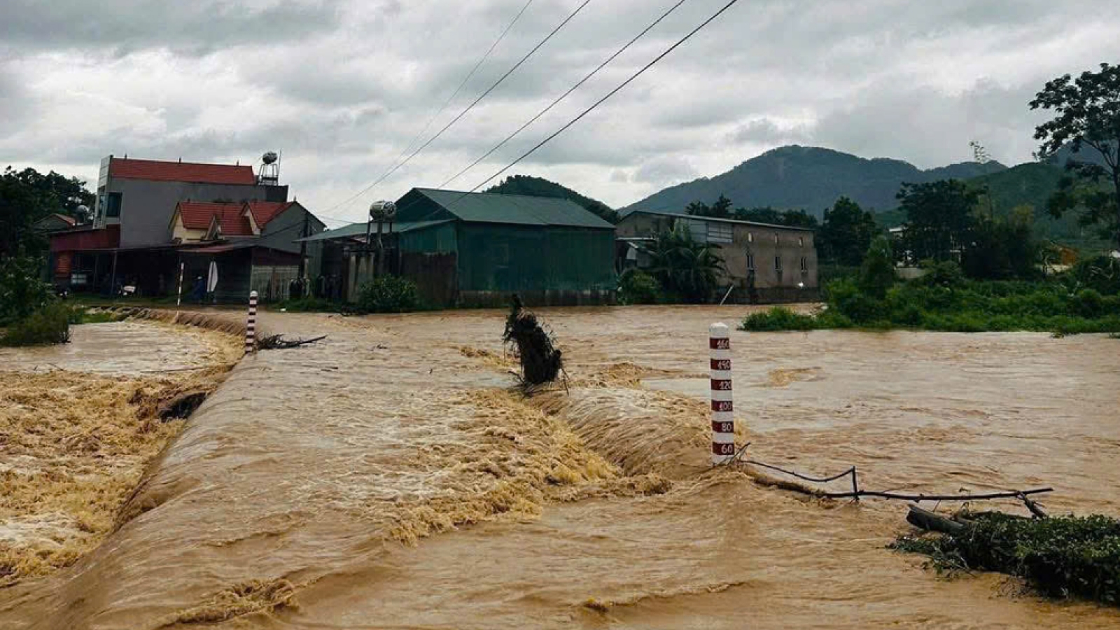 Nhiều xã vùng cao ở Bắc Ninh ngập úng cục bộ, bị lũ chia cắt