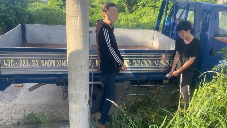 Trộm hàng loạt bình ắc quy xe tải bán lấy tiền chơi game