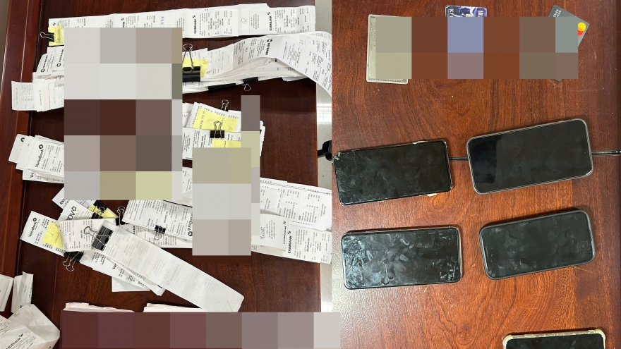 Bắt nhóm người nước ngoài sử dụng trái phép thẻ thanh toán quốc tế, chiếm đoạt 30 tỷ đồng