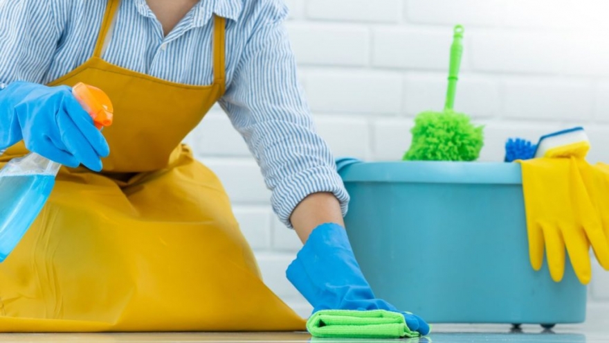 Chồng chết đã 12 năm, tôi có nên nhận lời khi hàng xóm muốn "về chung nhà"?