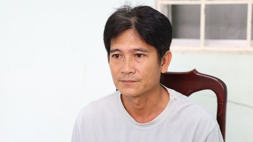 Lên mạng đặt làm sổ đỏ giả để lừa 620 triệu và 96 chỉ vàng