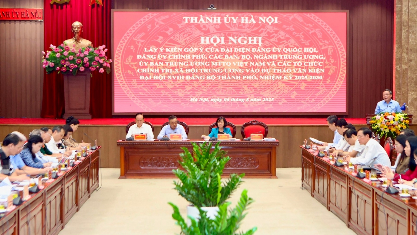 Hà Nội: Lấy ý kiến góp ý vào dự thảo văn kiện Đại hội Đảng của thành phố