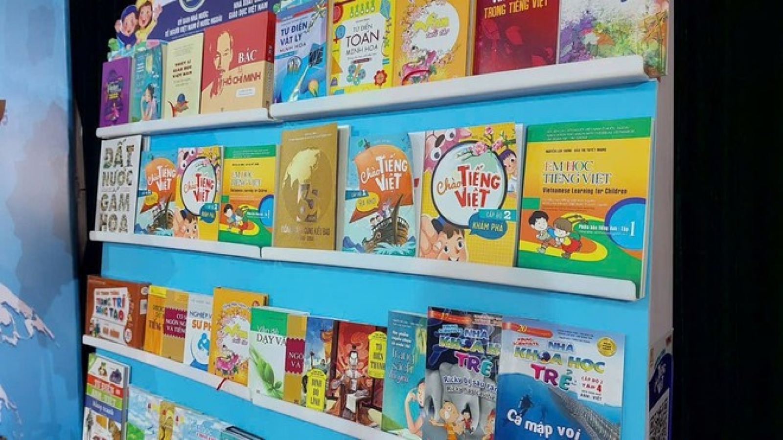 Hanoi hosts training for overseas Vietnamese language teachers