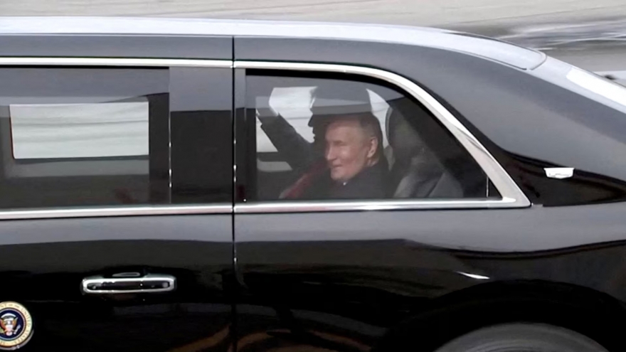 Toàn cảnh quốc tế sáng 17/8: Cuộc nói chuyện ông Trump-Putin trên xe 'Quái thú'