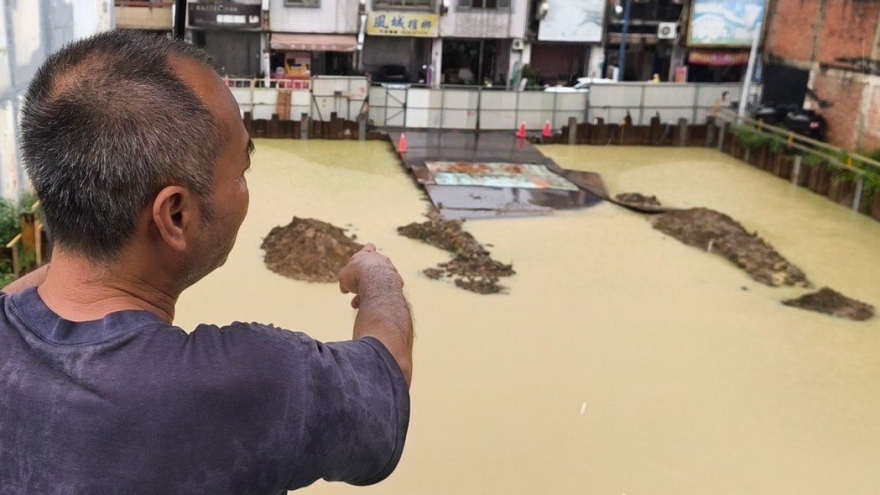 Trung Quốc nâng mức ứng phó khẩn cấp với lũ lụt tại 2 tỉnh