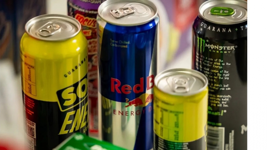 Australia lo ngại thành phần trong nước uống tăng lực gây ngộ độc máu