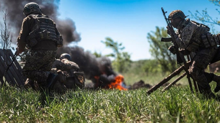 Toàn cảnh quốc tế sáng 13/8: Pháo binh Nga chặn đứng đường tiến quân của Ukraine