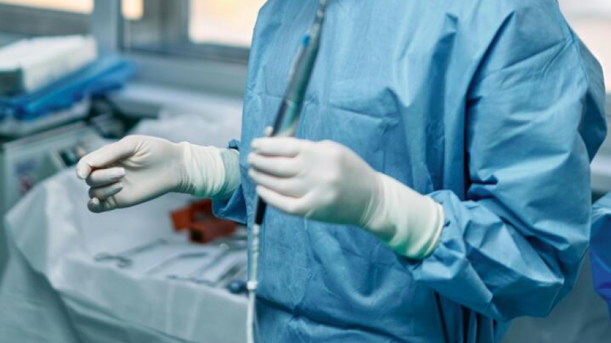 Bất đắc dĩ bỏ chữa ung thư vì không kham nổi tiền thuốc