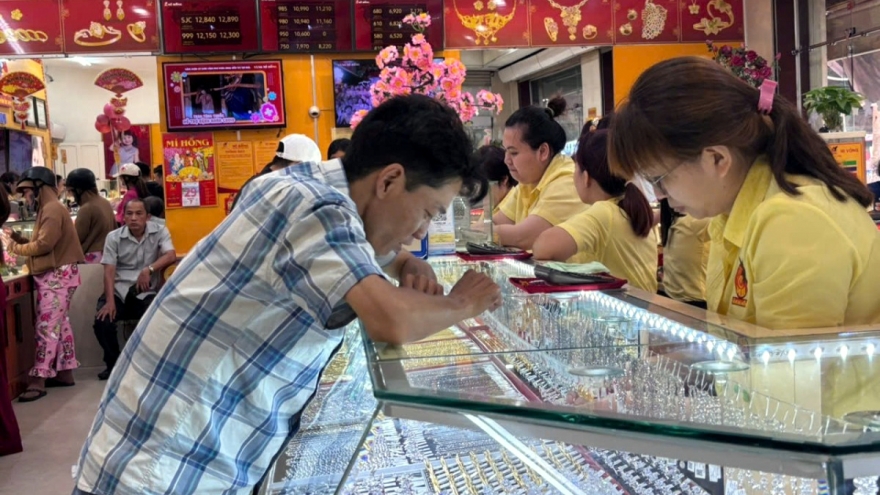 Giá vàng hôm nay 30/3: Giá vàng trong nước và thế giới cùng giảm