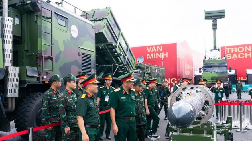 High-tech military, civilian technologies showcased at national exhibition