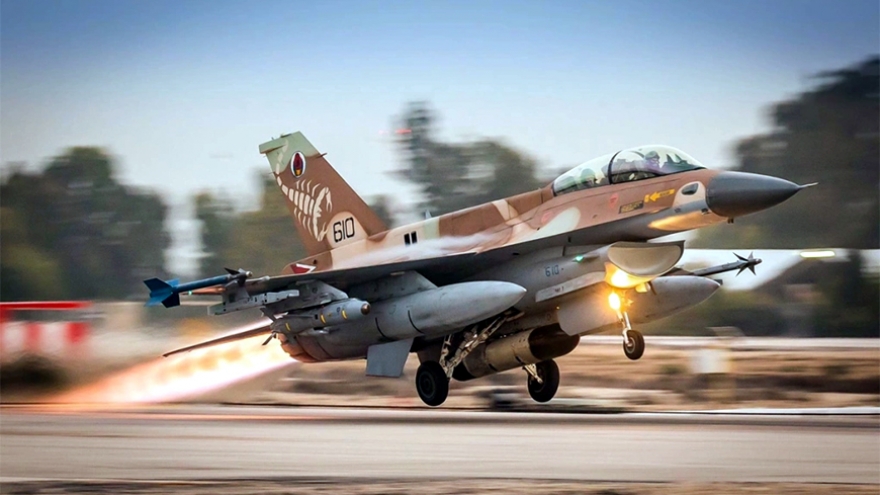 Israel không kích Thủ đô Sanaa của Yemen