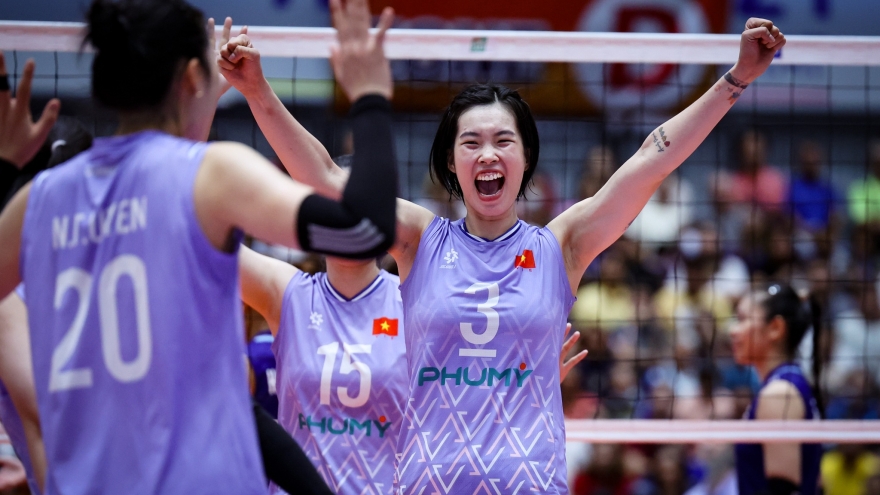 ĐT bóng chuyền nữ Việt Nam lên đường dự giải thế giới