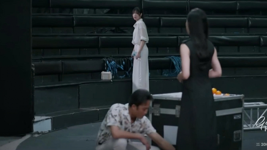 "Gió ngang khoảng trời xanh" tập 5: Mỹ Anh và chồng tình cảm trước mặt trợ lý