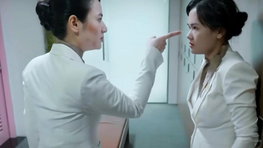 "Gió ngang khoảng trời xanh" tập 9: Ngân tát đồng nghiệp vì bị chơi xấu