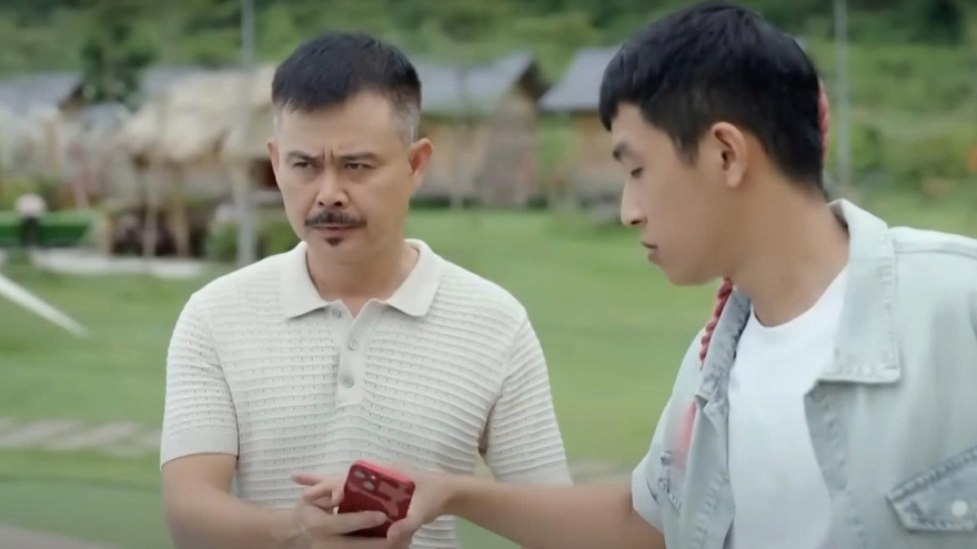 "Có anh, nơi ấy bình yên" tập 18: Bằng phát hiện bất thường tại trại lợn của Hồng Phát