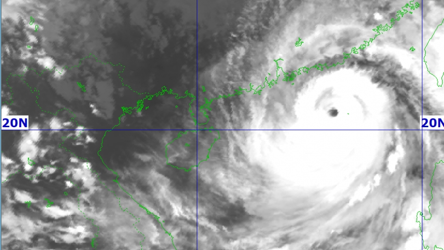 Thủ tướng: Không được lơ là, chủ quan; triển khai các biện pháp ứng phó bão số 9