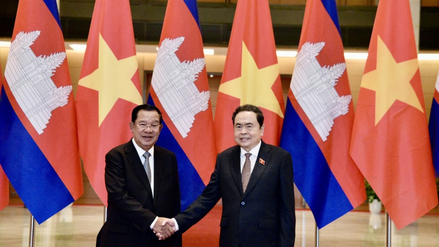 Chủ tịch Quốc hội Trần Thanh Mẫn hội kiến Chủ tịch Thượng viện Campuchia Hun Sen