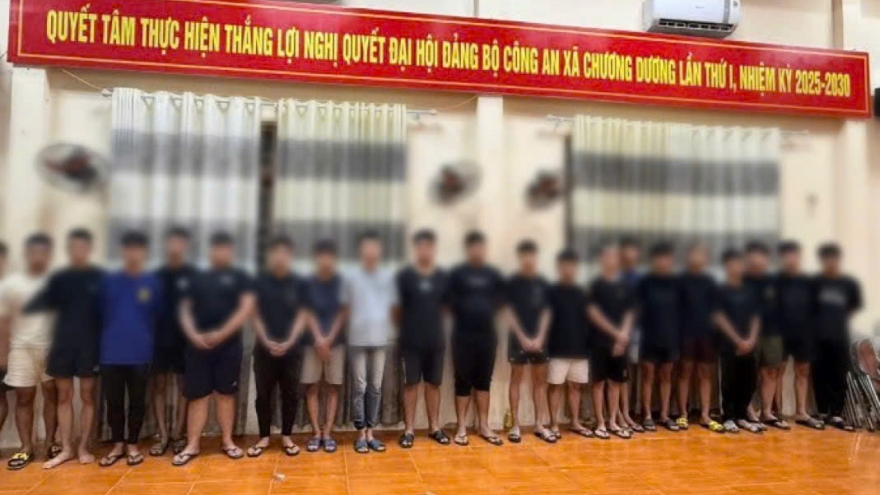 Khởi tố nhóm thiếu niên mang hung khí, phóng xe máy như “đi bão” truy sát đối thủ