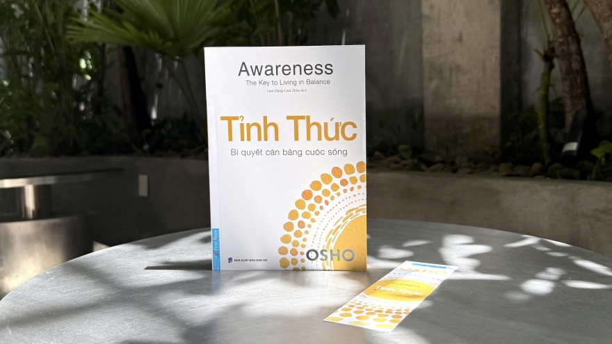 “Tỉnh thức” – Cuốn sách khiến độc giả tự vấn: Ta đang sống hay chỉ tồn tại?