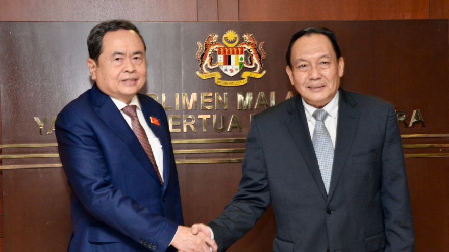 Chủ tịch Quốc hội Trần Thanh Mẫn hội đàm với Chủ tịch Thượng viện Malaysia