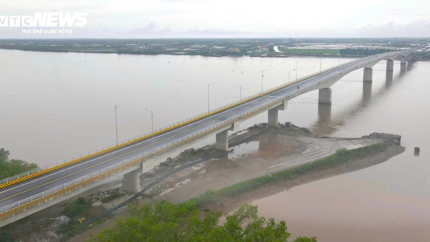 Chiêm ngưỡng cầu sông Hồng gần 1.000 tỷ đồng nối Hưng Yên với Ninh Bình