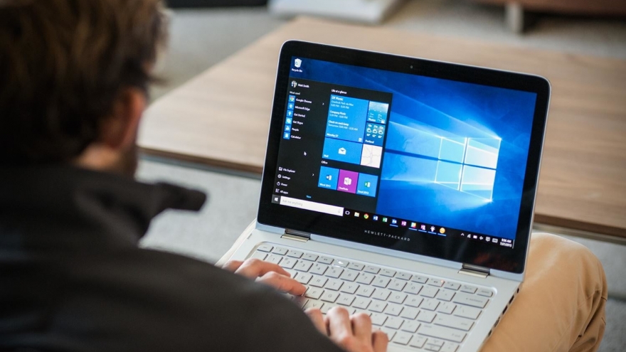 Microsoft bị tố “đạo đức giả” khi ngừng hỗ trợ Windows 10