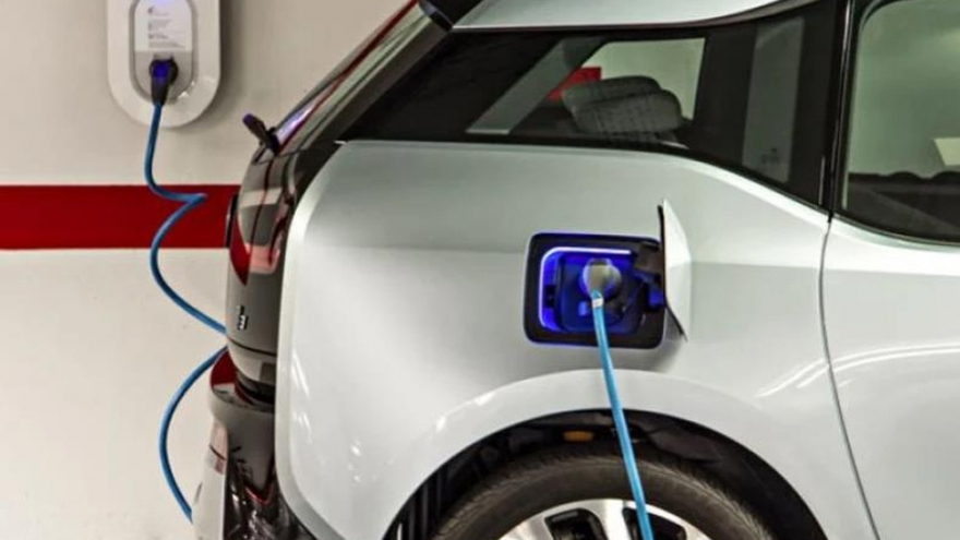 Đột phá công nghệ pin xe điện sạc đầy 12 phút, đi được gần 800 km