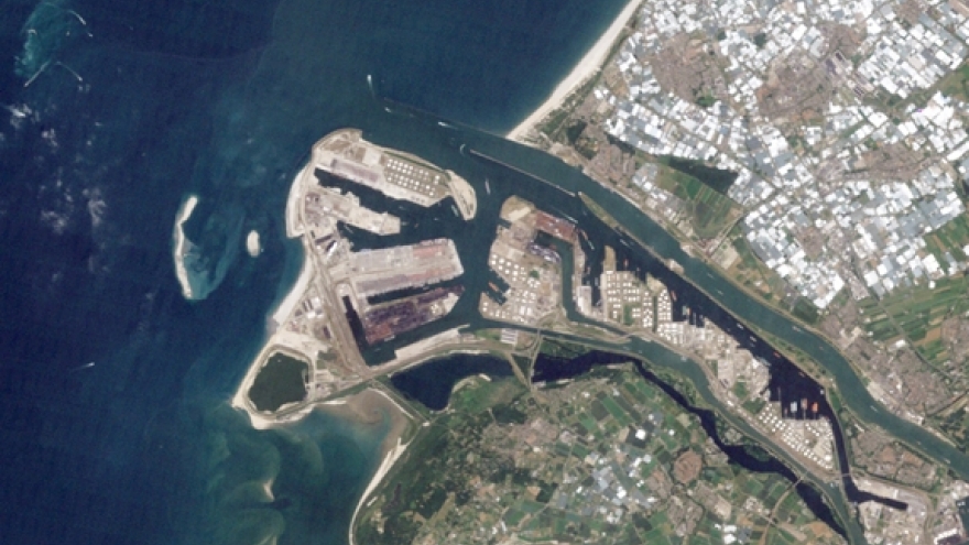 Singapore hoàn thiện dự án thí điểm lấp biển tạo đất