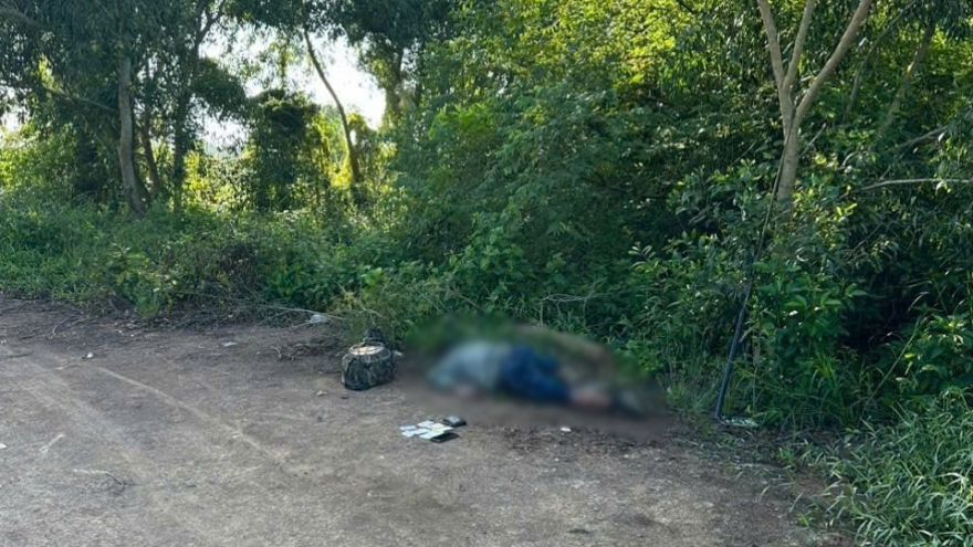 Đồng Tháp: Khẩn trương điều tra một người chết nằm ven đường