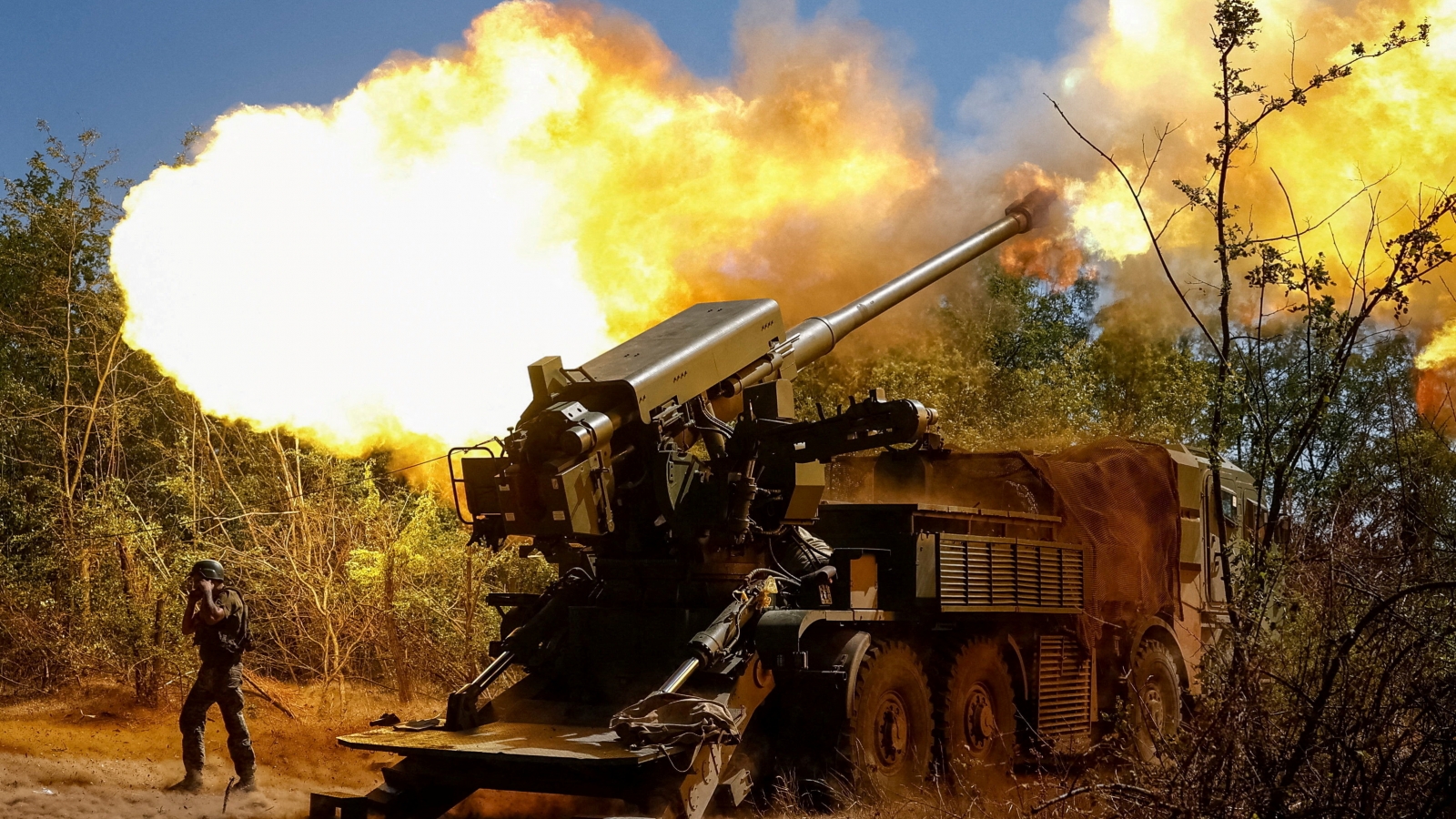 Toàn cảnh quốc tế sáng 25/9: T-80BVM Nga phá hủy sở chỉ huy quân Ukraine