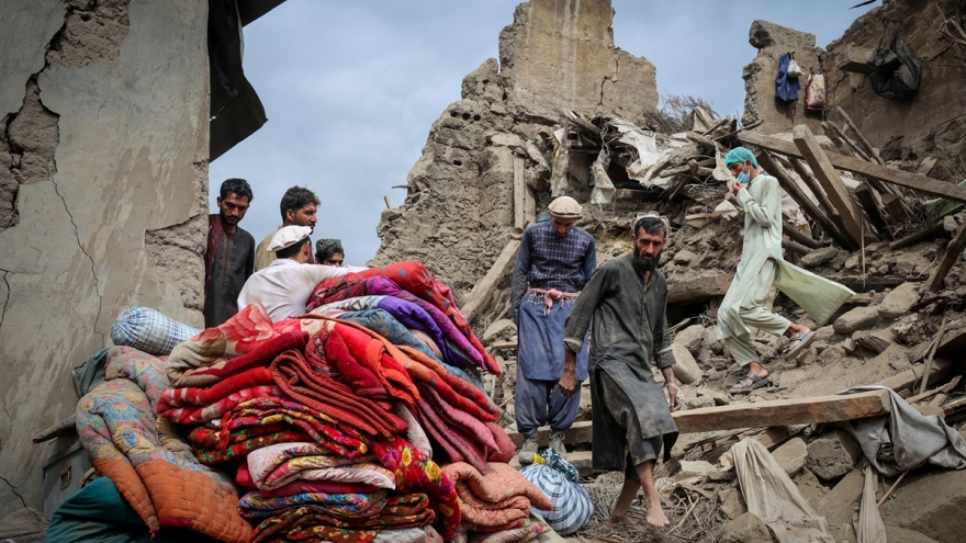 Quốc tế đẩy nhanh nỗ lực cứu trợ nạn nhân động đất tại Afghanistan