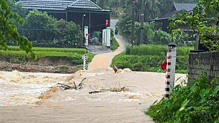 Sau mưa bão, các tỉnh Thanh Hóa và Nghệ An đối mặt với lũ quét, sạt lở