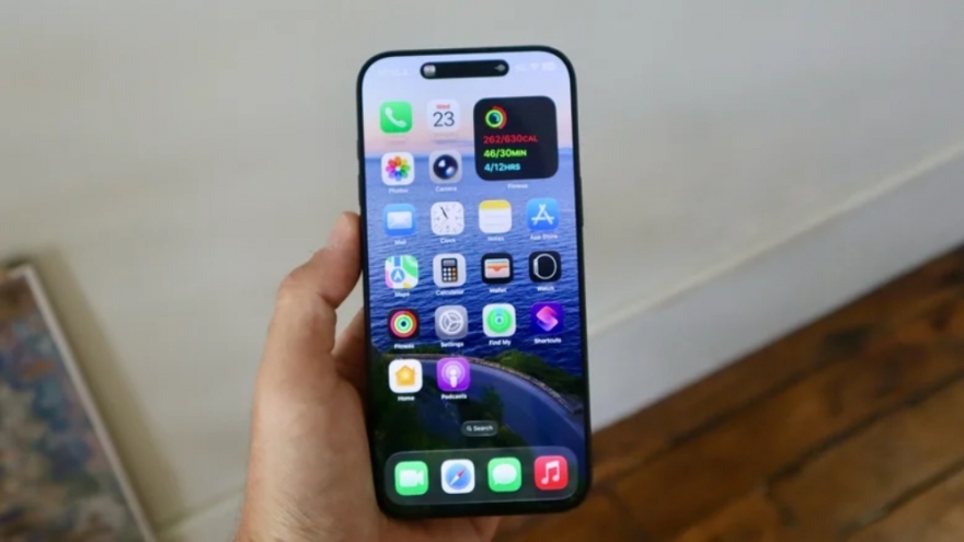 iOS 26 chưa nóng máy, Apple đã triển khai iOS 26.1 beta