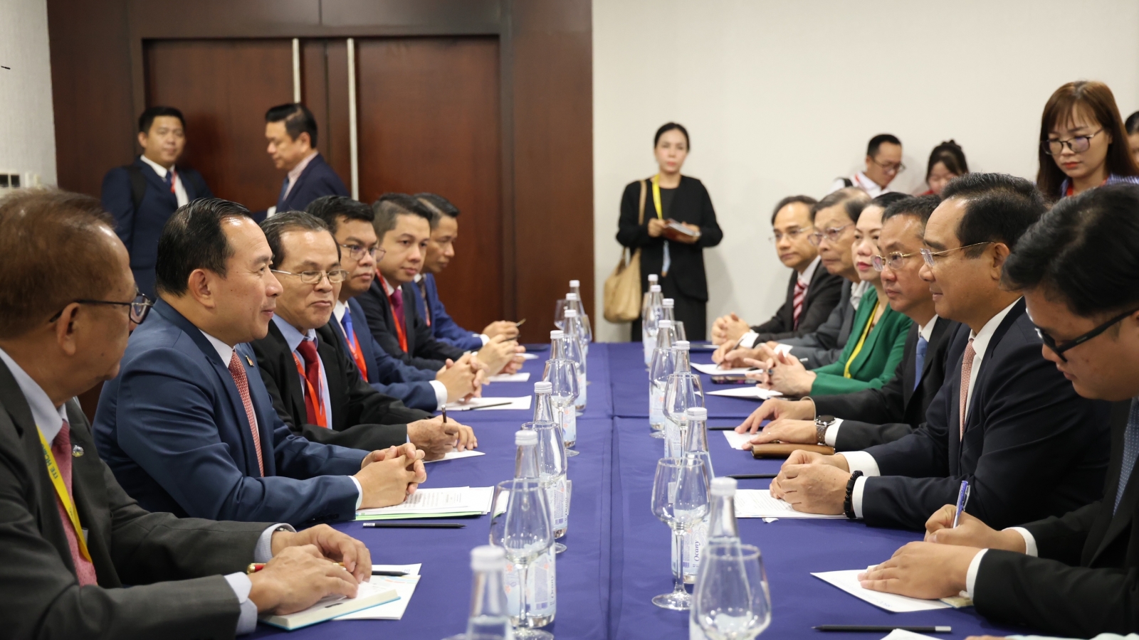 Campuchia đề xuất mở thêm chuyến bay đến Việt Nam, thúc đẩy phát triển du lịch