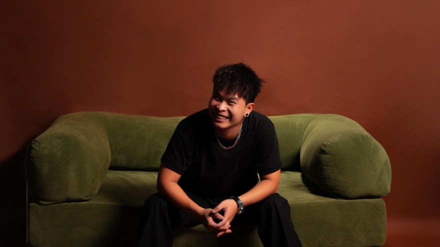 Cuộc sống hiện tại của Quán quân Rap Việt mùa 2 giờ ra sao?